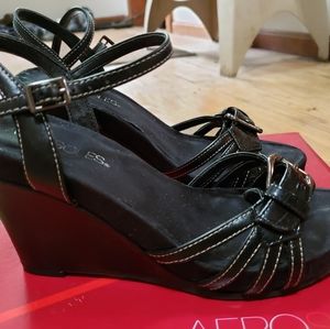Aerosoles black wedge sandals